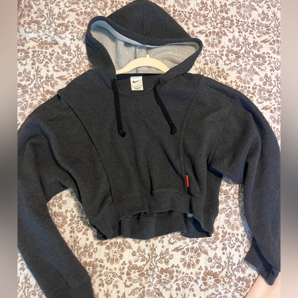 Cropped Nike Charcoal Gray Hoodie